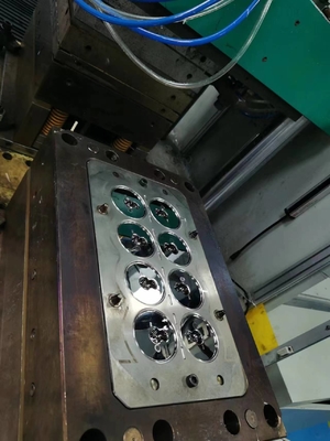 Υγρή σιλικόνη Injection Molding LSR Plastic CNC EDM Πολλαπλή κοιλότητα